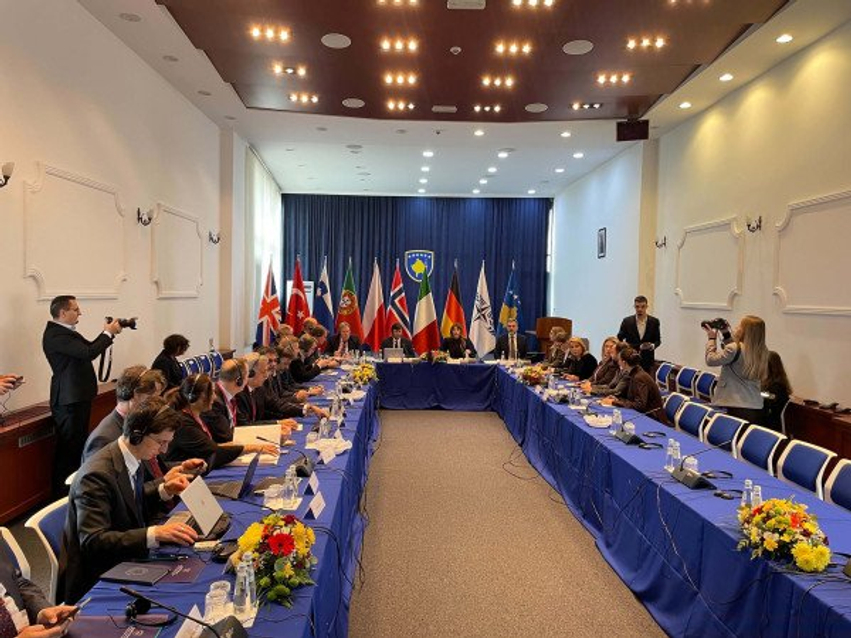 Delegacioni i Asamblesë Parlamentare të NATO s nis vizitën në Kosovë  Haxhiu shpreh mirënjohje për çlirimin