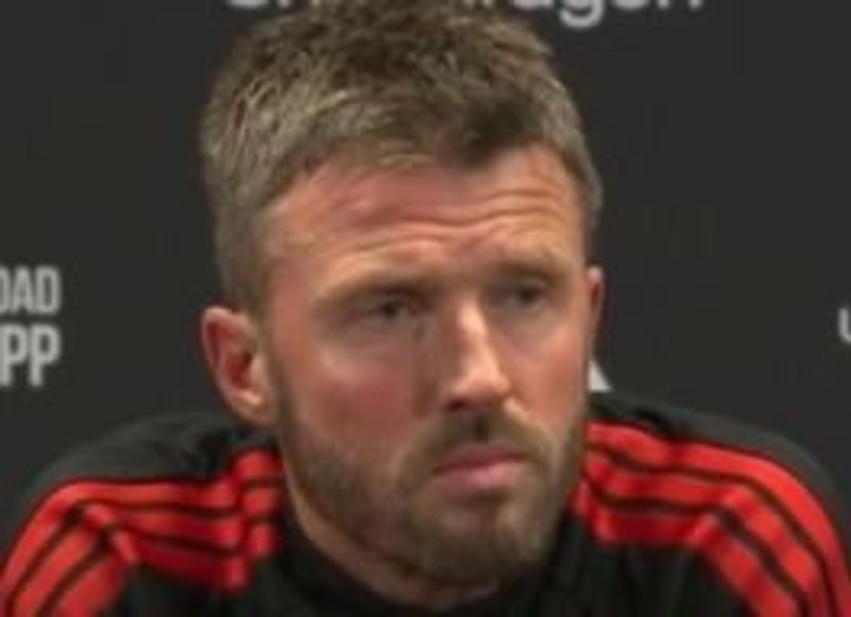 Carrick konfirmon besimin te Bruno Fernandes