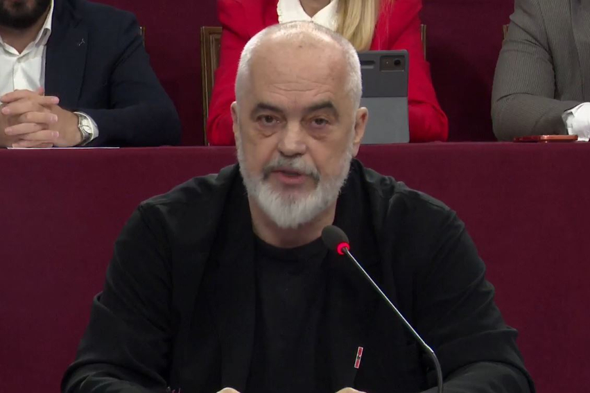 Protesta në ditën e 18 të  Rama përsërit ftesën për dialog  Të shtunën pritet një tjetër tubim