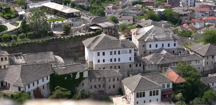 gjoba-deri-ne-400-mije-leke-ndryshon-ligji-per-turizmin-qirate-ditore-do-te-regjistrohen-ne-e-albania