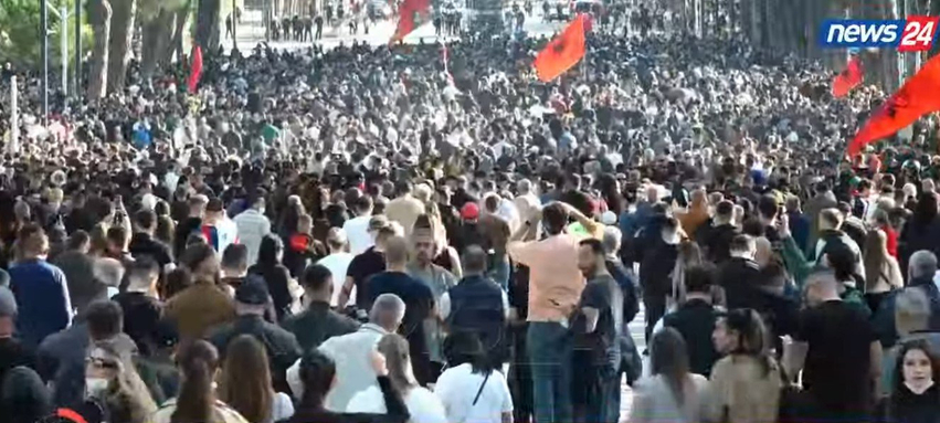  Pa dorëheqje nuk ndalemi    studentët sot mbajnë protestë kombëtare në orën 12 00  Para Ministrisë së Arsimit edhe pedagogët