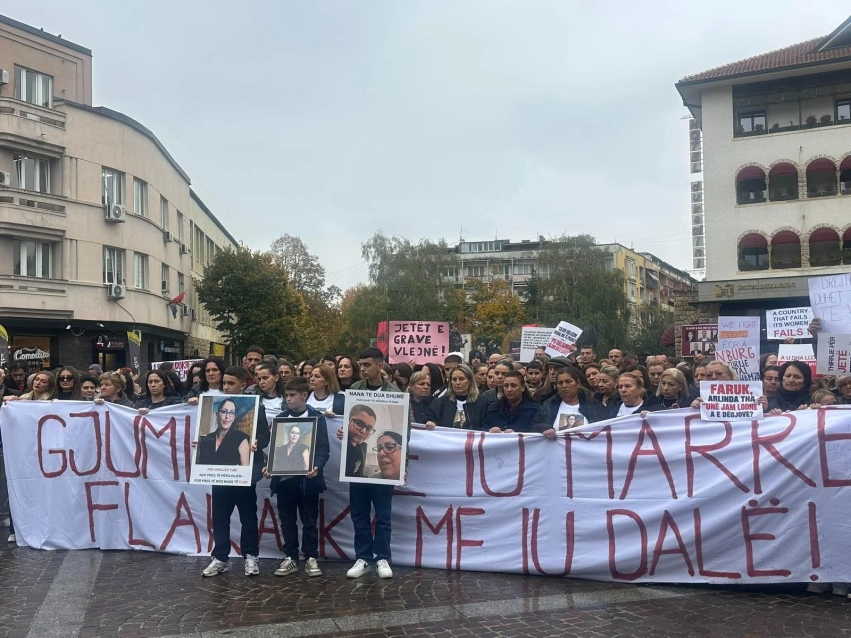 Edhe sot protestohet për Arlindën dhe gratë e vrara
