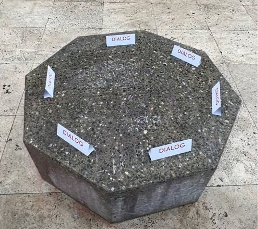 Rama këmbëngul për dialog  u kërkon studentëve të ulen në tryezën e bisedimeve