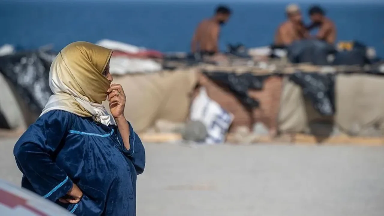 Situatë kaotike dhe e tensionuar në Ceuta, emigrantët marokenë kryejnë sulme seksuale, mes viktimave fëmijë