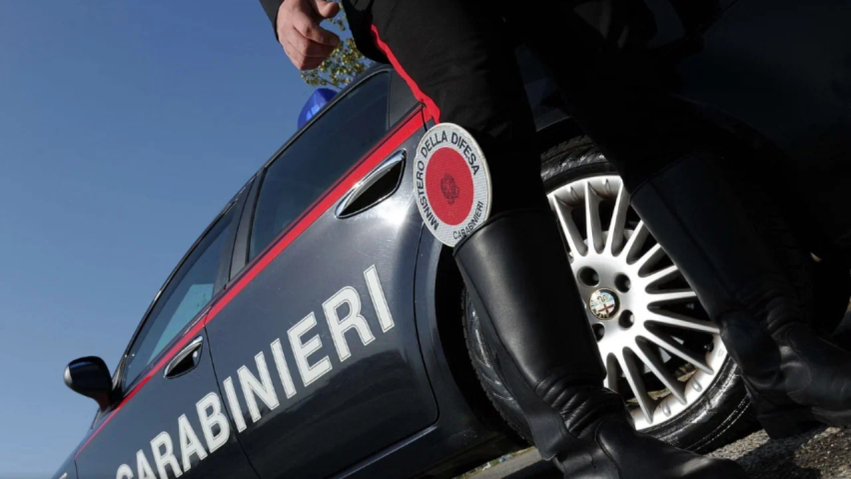 tragjike-ne-itali-nje-person-vret-dy-vellezerit-ne-restorantin-familjar-dhe-me-pas-i-jep-fund-jetes