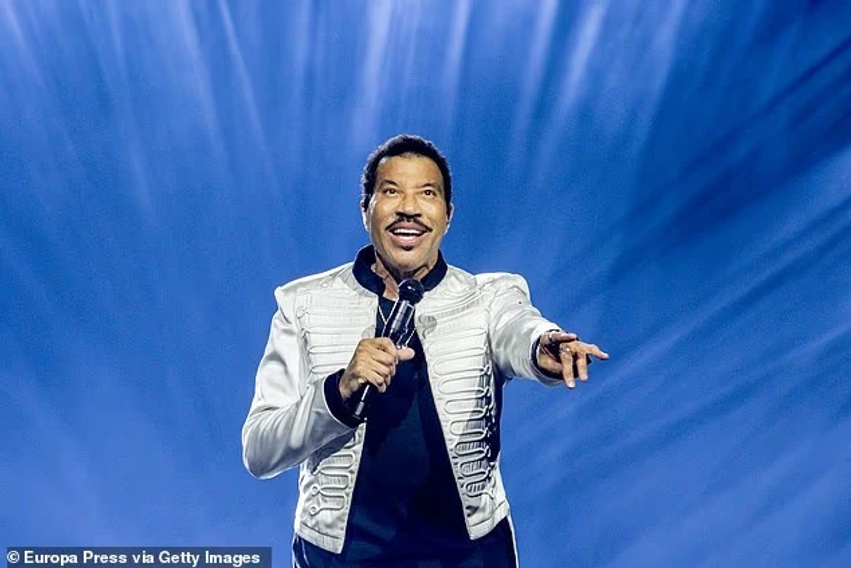 lionel-richie-shtrohet-ne-spital-pas-koncertit-ne-missouri