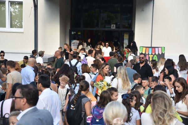 ​“Iu gëzuam hapjes së shkollave, por do të na mungojnë pushimet”