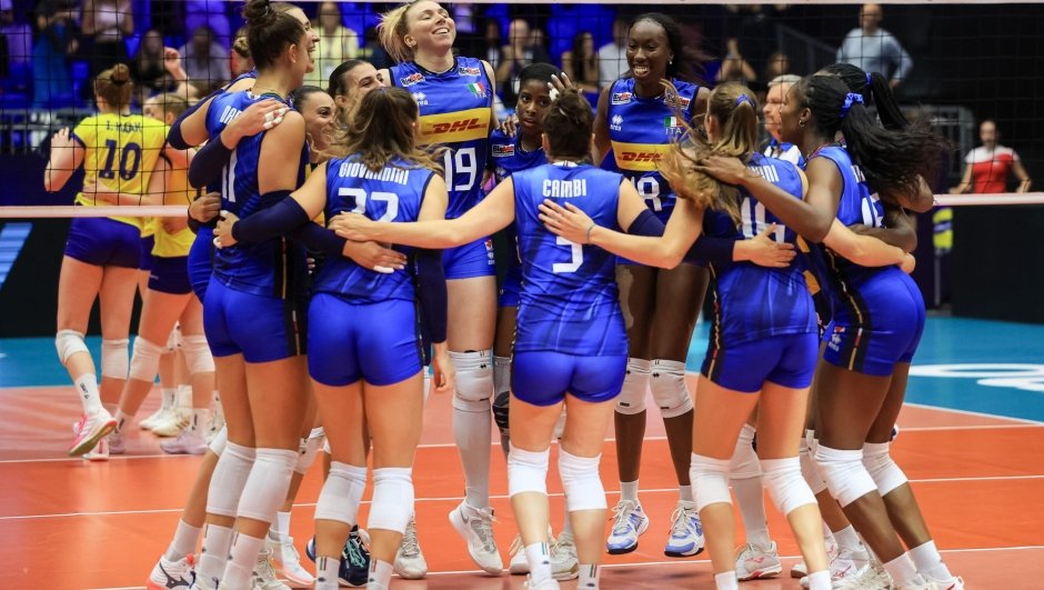 Volejbollistet italiane eliminojnë Suedinë dhe kualifikohen në gjysmëfinale të Kampionatit Evropian! 