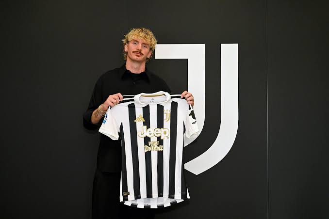 Fabrizio Romano: Zhegrova jashtë listës së Juventusit në Europa League!?