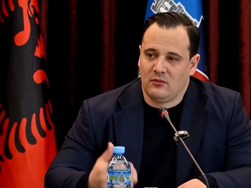 U shkarkua nga Veliaj, Sulaj falenderon Ramën dhe ‘zbulon’ kandidaten për Tiranën: Do ta mbështes në fushatë!