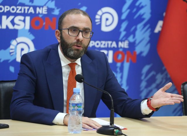 Bllokimi i rrjeteve sociale/ Bardhi: Algoritmi i censurës kundër opozitës