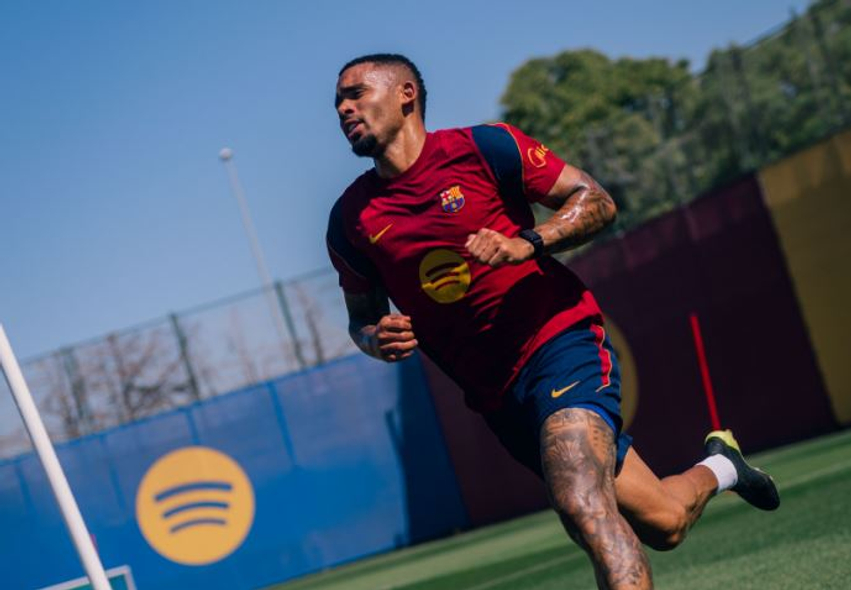 nuk-ndihem-i-ofenduar-barcelona-prezanton-gabirel-jesus