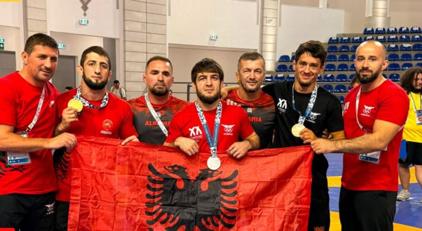 islam-selmani-fiton-medalje-te-arte-ne-karate-ne-lojerat-mesdhetare