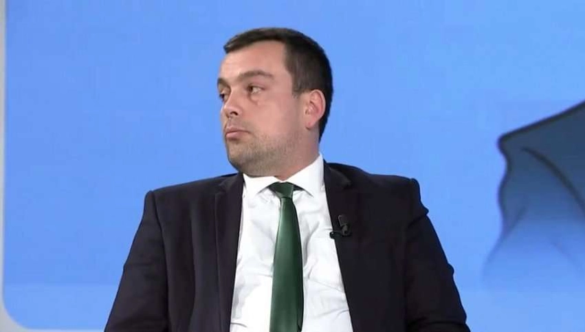 “Si kukullat me pej”, Shala godet 6 deputetët e LDK-së: Me Buzhalën e Grenellin përkrah, vetëm dobësoheni dhe VV-ja...!