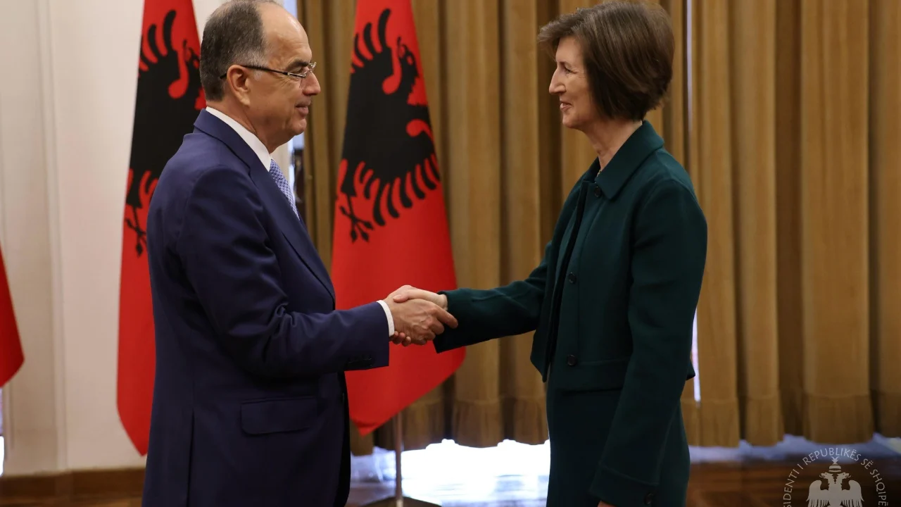Presidenti Begaj pret ambasadoren e re të Zvicrës në Shqipëri, në fokus investimet dhe bashkëpunimi ekonomik