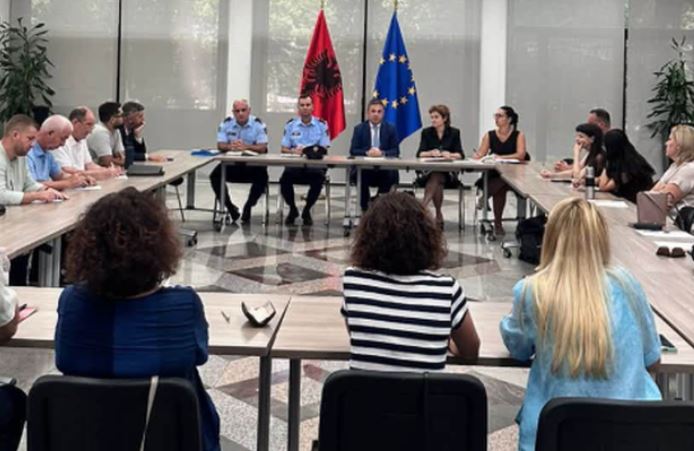 MEPJ dhe universitetet, në dialog për lehtësimin e procedurave të vizave për studentët e huaj