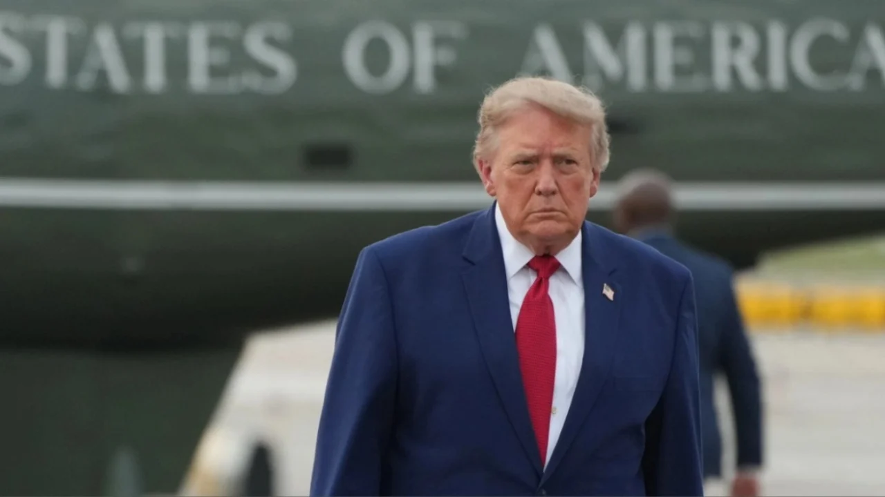 “Trump po shqyrton shpalljen e fundit të luftës me Iranin”/ The Wall Street Journal: Çfarë po diskuton Presidenti privatisht me këshilltarët e tij?