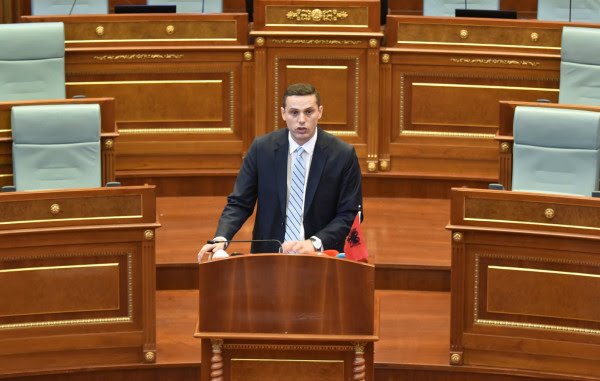 PDK dhe Aleanca: LVV-ja po përmbys rendin kushtetues