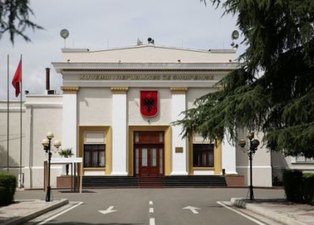 Kuvendi rikthehet pas pushimeve/ Ja datën kur rinisin punimet parlamentare dhe çfarë përmban rendi i ditës