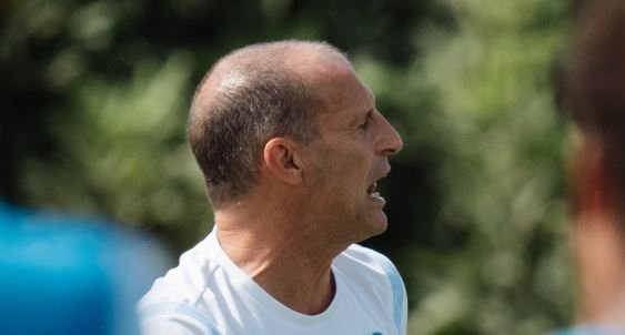 Allegri: Te Napoli jetohet mes ekzaltimit dhe depresionit
