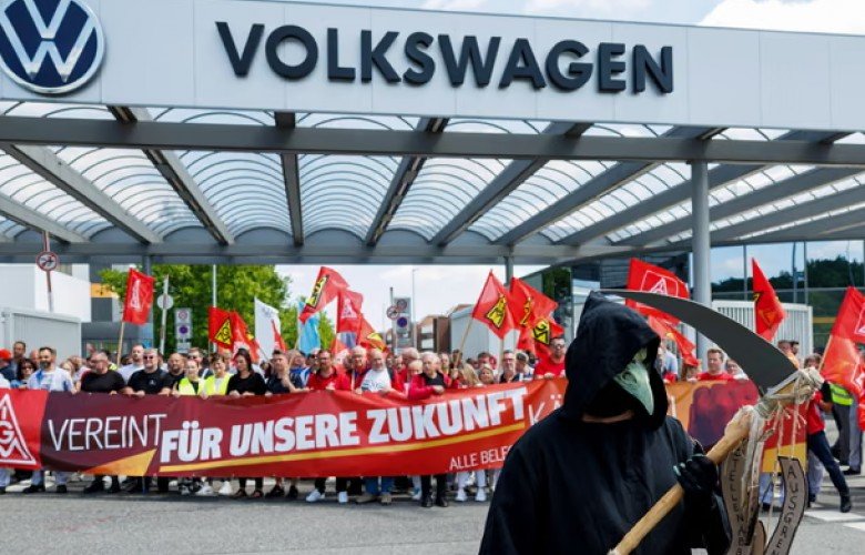 Volkswagen shkurton 100 mijë vende pune deri në vitin 2030