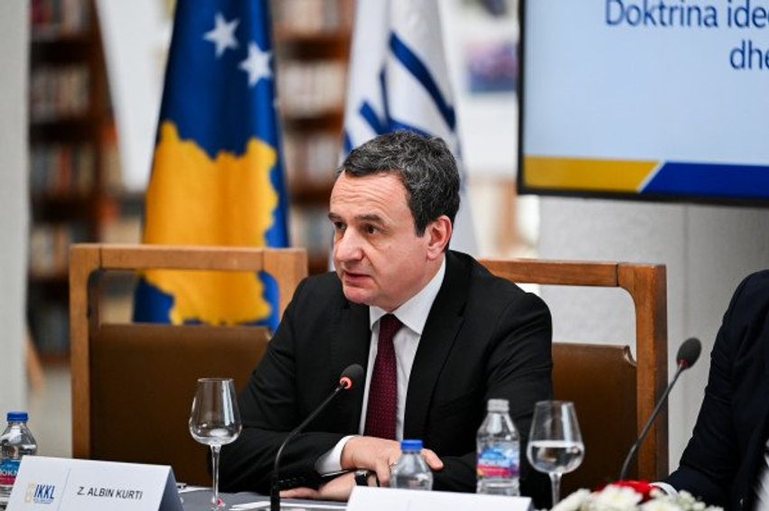 Kurti  Glorifikimi i Mlladiqit tregon se Serbia ende nuk është përballur me të kaluarën