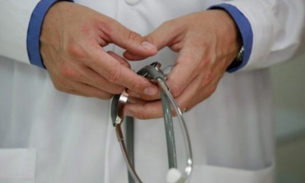 OMK-ja miraton lehtësira për mjekët veteranë të Ushtrisë Çlirimtare të Kosovës 