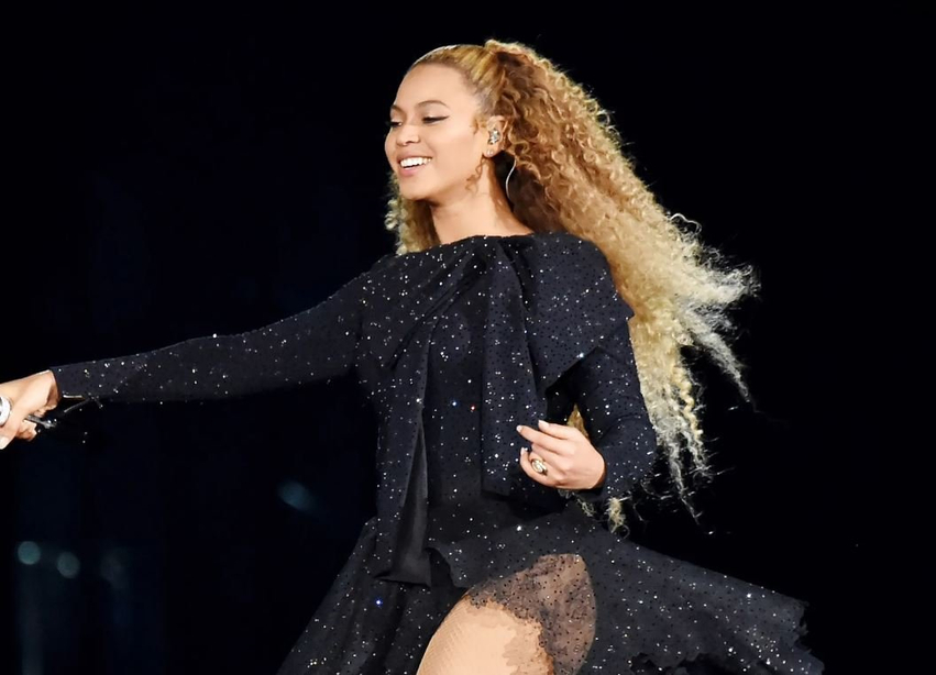 Beyonce feston 45 vjetorin  Nëna publikon foton e rrallë nga materniteti  U deshën 9 orë që të vije në jetë