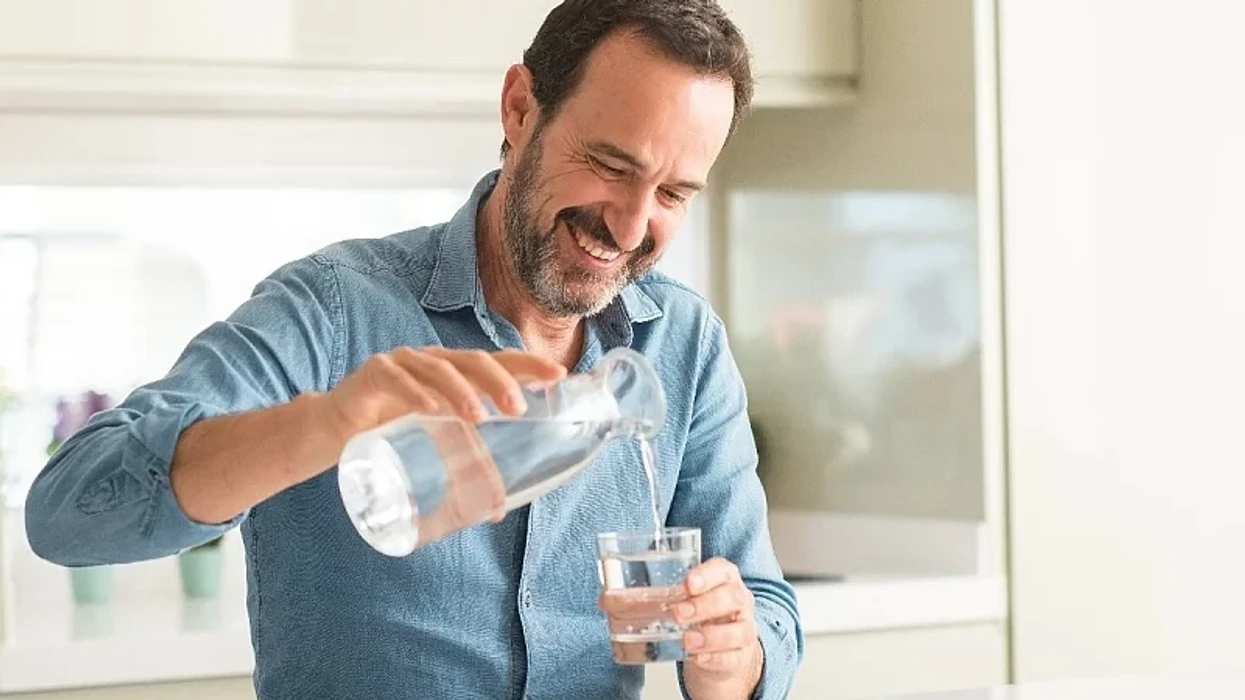 Pse hidratimi i duhur është thelbësor për funksionet më të rëndësishme në trupin tuaj