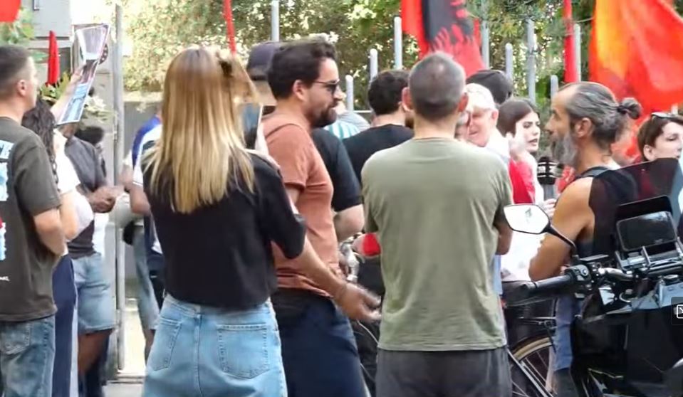 Sot vendoset për 14 protestuesit e arrestuar, qytetarët para Gjykatës Penale: Lironi shqipet