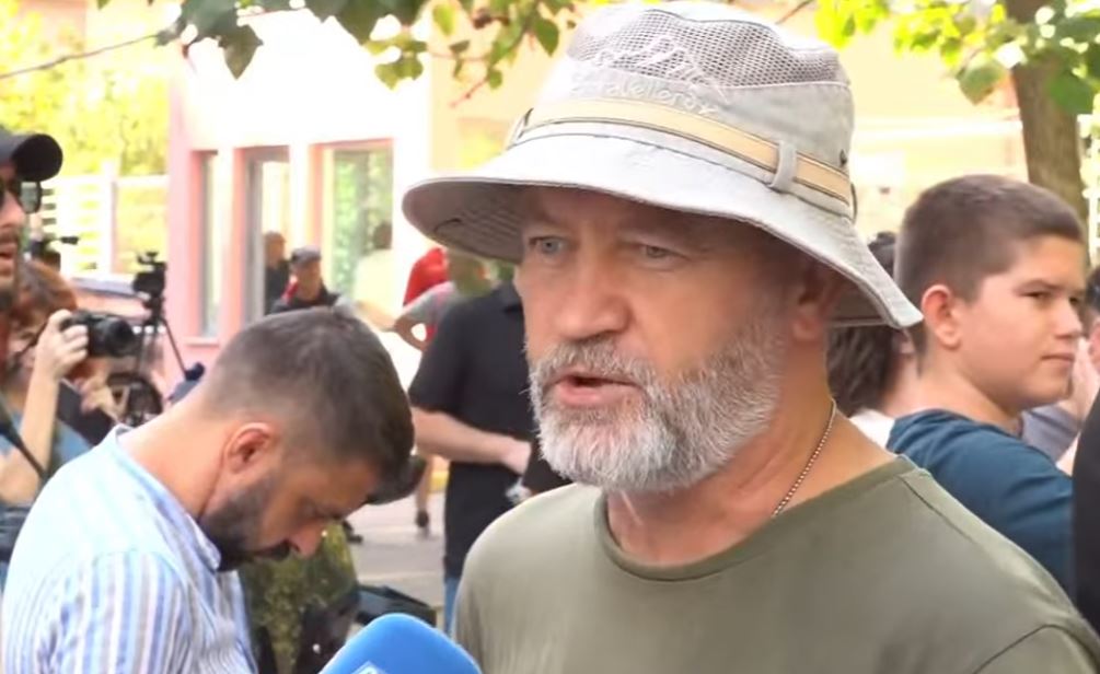 “Rama burgos qytetarët si Kim Jong Un”- Qytetari në protesta para Gjykatës: Jemi në fazën e spastrimit etnik!