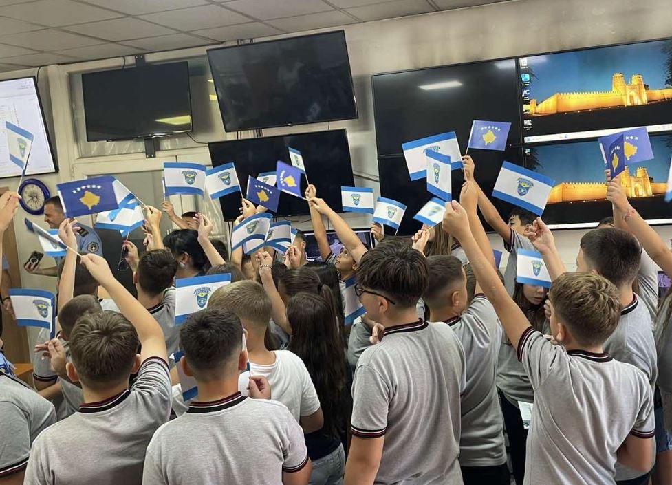 Fëmijët i bashkohen shënimit të 27-vjetorit të Policisë së Kosovës