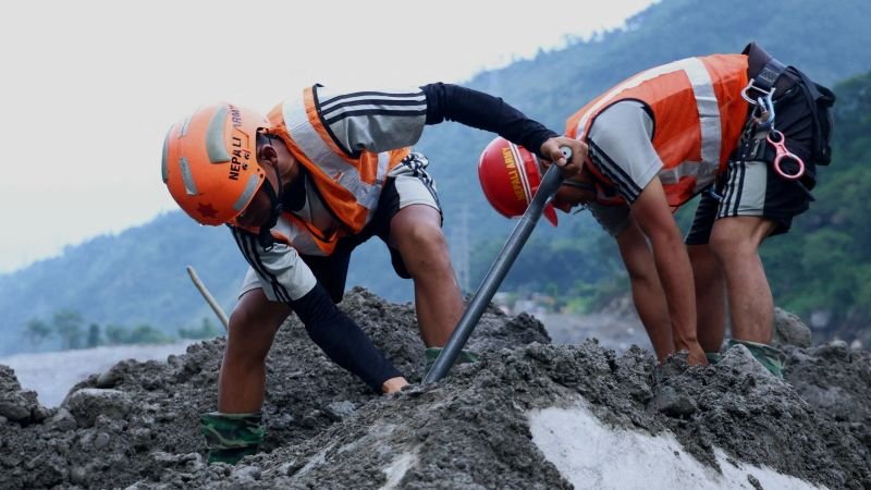Tragjedia në Nepal, numri i viktimave vijon të rritet