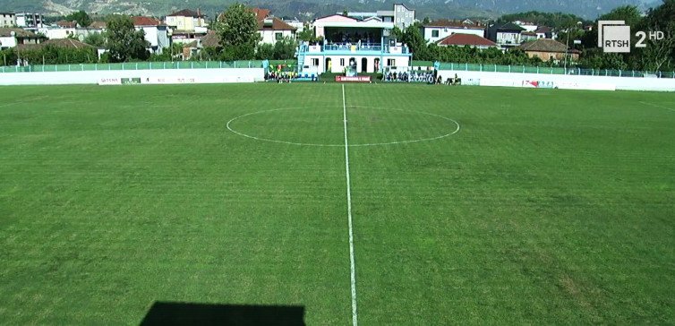 E kanë fajin zjarret në vend, ndeshja e pretendentëve në Kategorisë së Parë nis me problemin e pazakontë