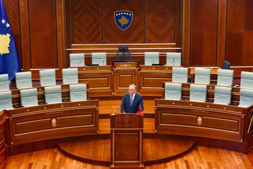 PDK dhe Aleanca kundërshtojnë shtyrjen e seancës