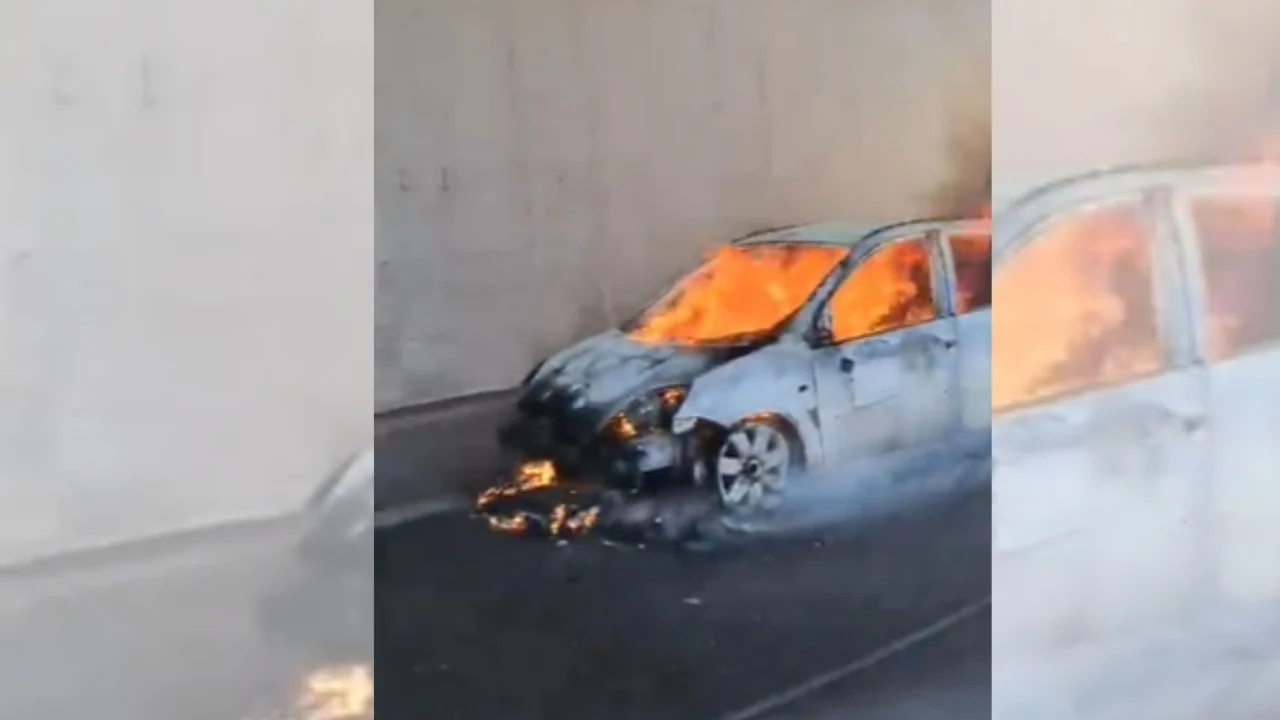 Shkrumbohet ‘Ford-i’ në tunel, makina përfshihet nga flakët në aksin Elbasan-Tiranë