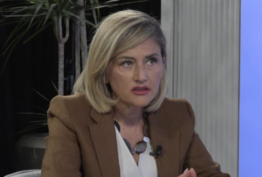 Ministre në detyrë apo deputete  Kjo është përgjigjja e Mimoza Kusari Lilës