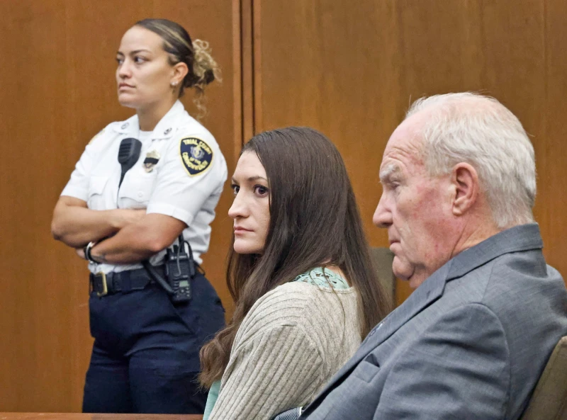 Gjyqi i Lindsay Clancy përfundon pa vendim, juria dështon të arrijë unanimitet për vrasjen e tre fëmijëve