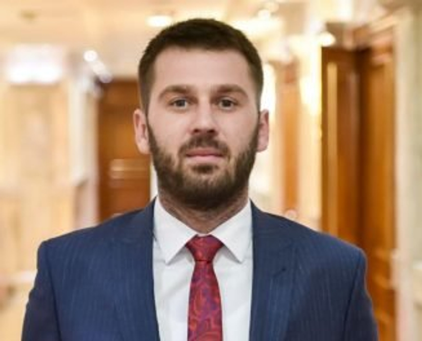 Kërçeli  Përpjekje për ta paraqitur LVV në si produkt të dhunës  deformim i së vërtetës