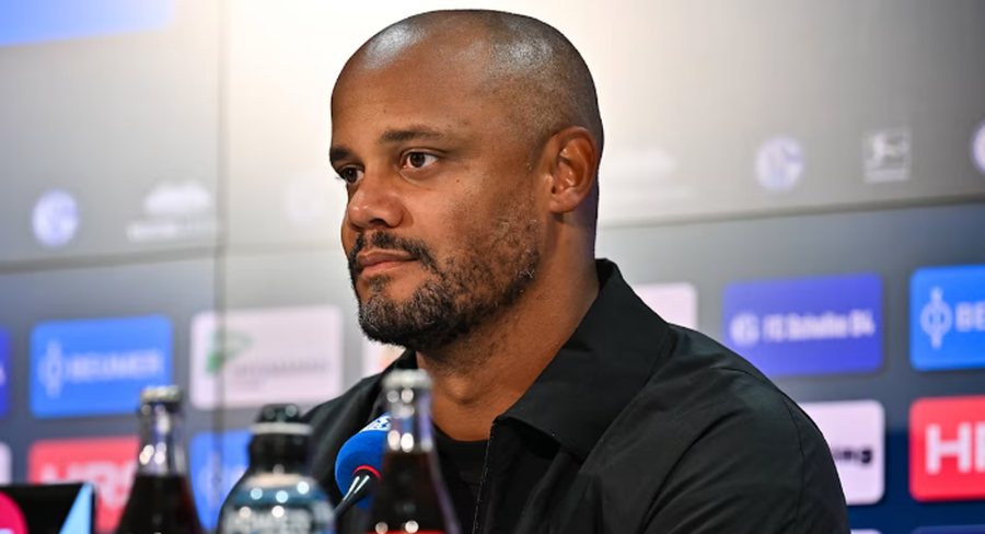Ekipi i tij la pikë përballë Schalke 04, Kompany nuk e bën dramë