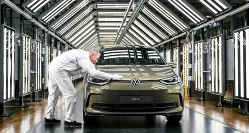 bordi-i-volkswagen-miraton-planin-per-te-shkurtuar-edhe-50-000-vende-pune