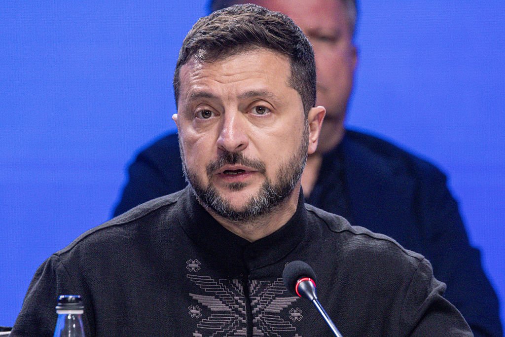 Zelensky: Ukraina e gatshme të respektojë armëpushimin 3-ditor të shpallur nga Putini