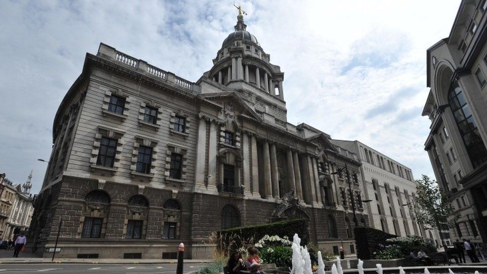 Hyri ilegalisht dhe u dënua për drogë, shqiptari shmang dëbimin nga Britania