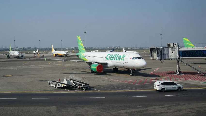 Shpërthen vullkani Anak Krakatoa  pezullohen fluturimet në aeroportin kryesor të Indonezisë
