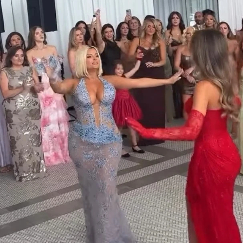 Bebe Rexha marton vëllain  këngëtarja vallëzon nën ritmet e muzikës popullore shqiptare