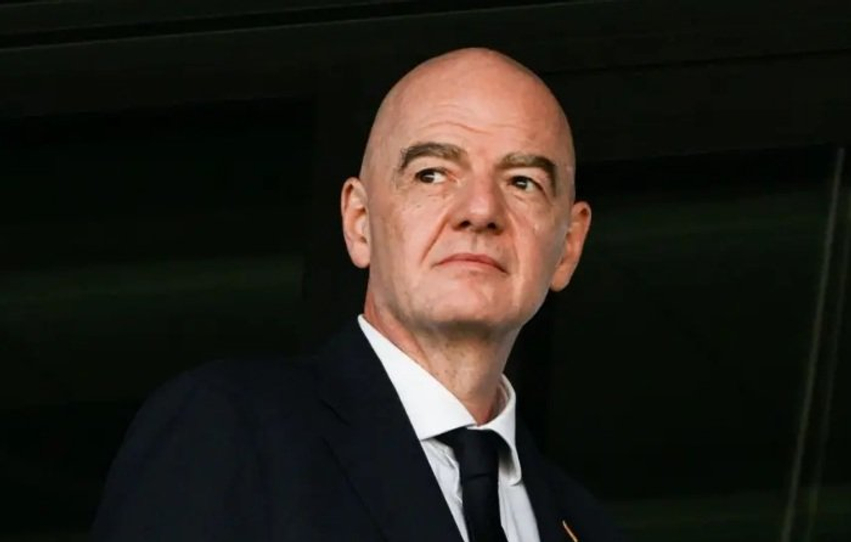 Infantino nuk tërhiqet