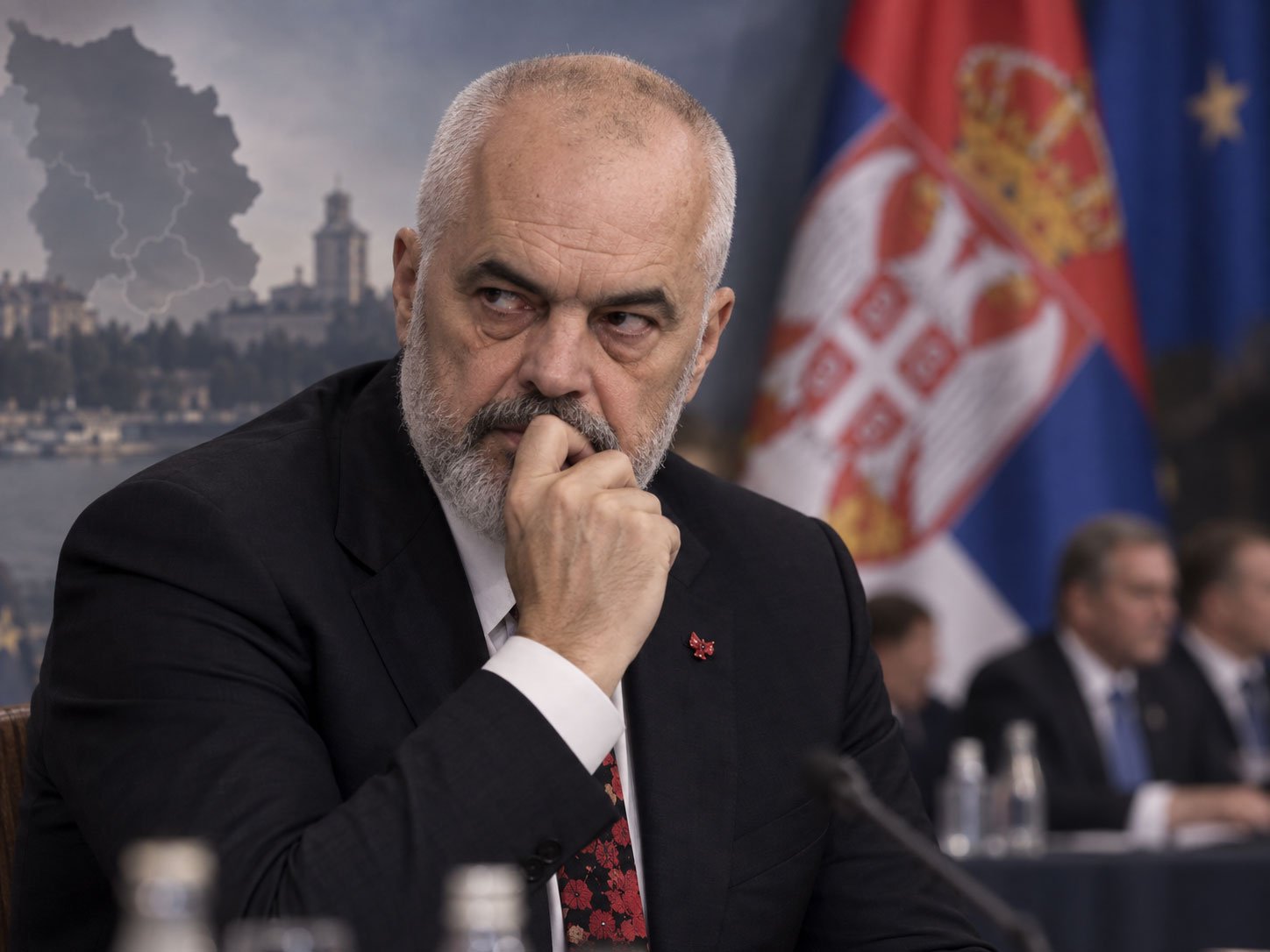 Rron Gjinovci kritikon Edi Ramën për qëndrimin ndaj Serbisë