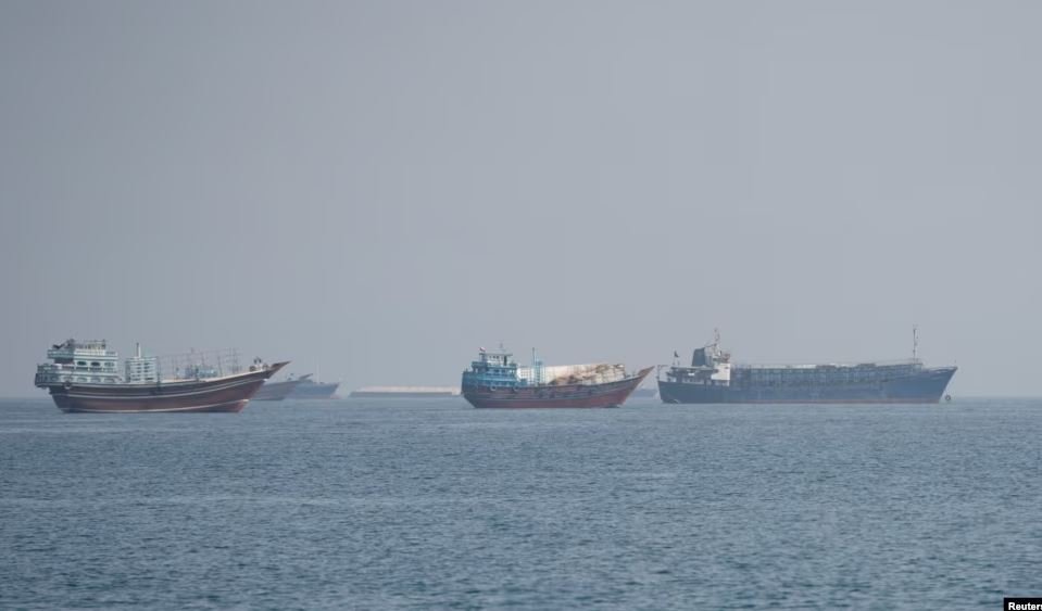 Lufta në Hormuz hyn në fazë të re: Irani godet dronin amerikan, SHBA-ja shkatërron tri cisterna