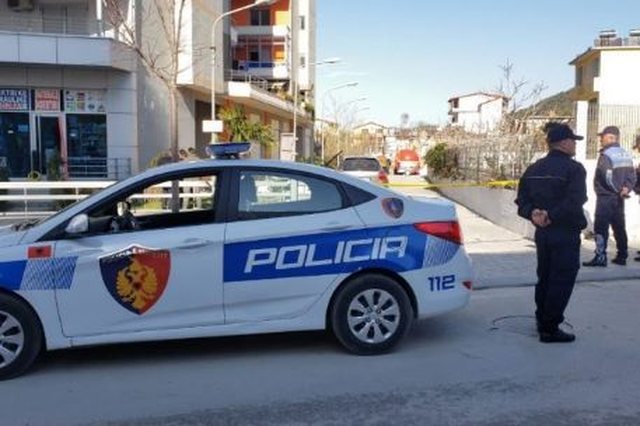 30-vjeçari shkrepi a*mën në ajër rrugës për në dasmë, sekuestrohet p*stoleta
