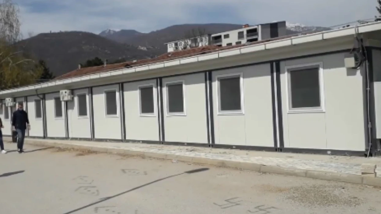 Harrohet premtimi për parkun memorial për modularin në Tetovë